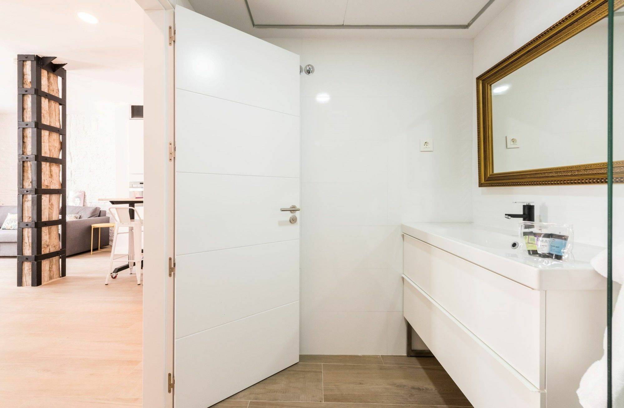 Hortaleza City Center Madrid Exterior photo